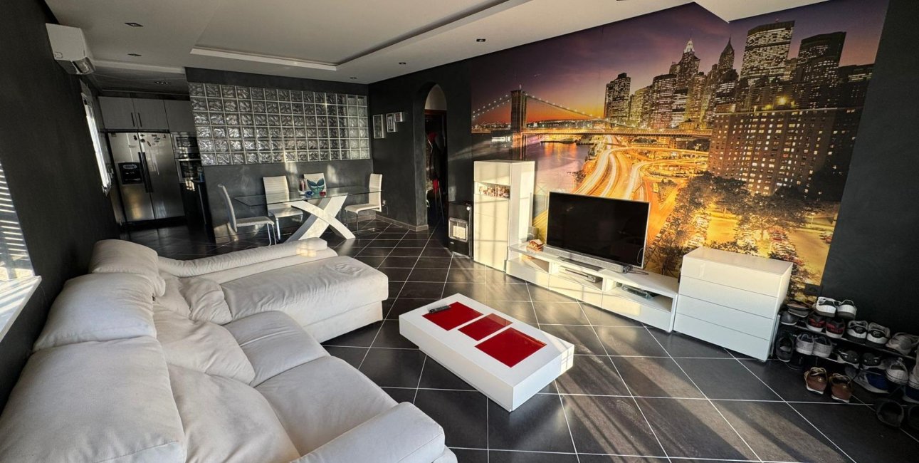 Resale - Villa -
Torrevieja - San Luis - Chaparal