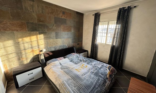 Resale - Villa -
Torrevieja - San Luis - Chaparal