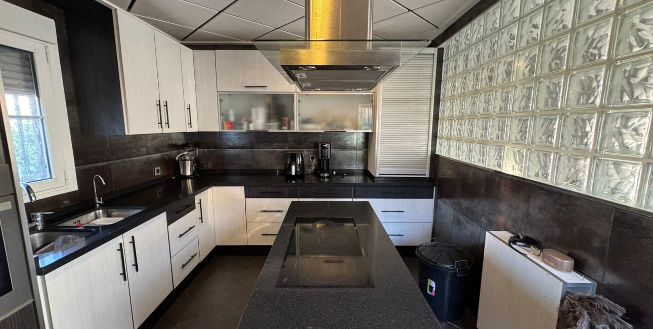 Resale - Villa -
Torrevieja - San Luis - Chaparal