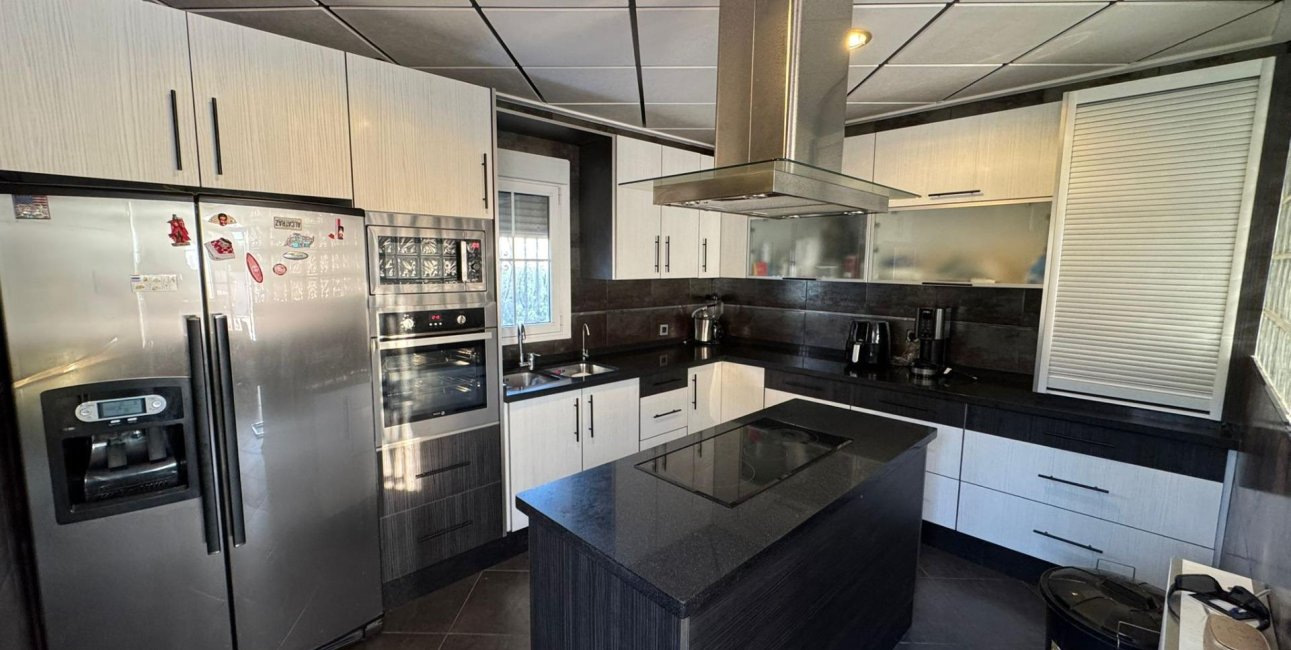 Resale - Villa -
Torrevieja - San Luis - Chaparal