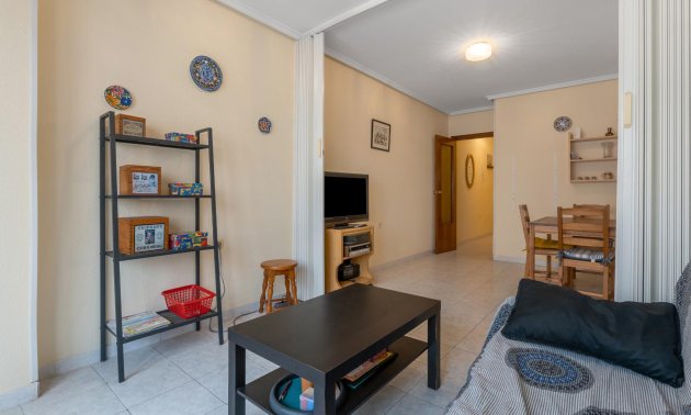 Resale - Apartment / flat -
Torrevieja - Centro