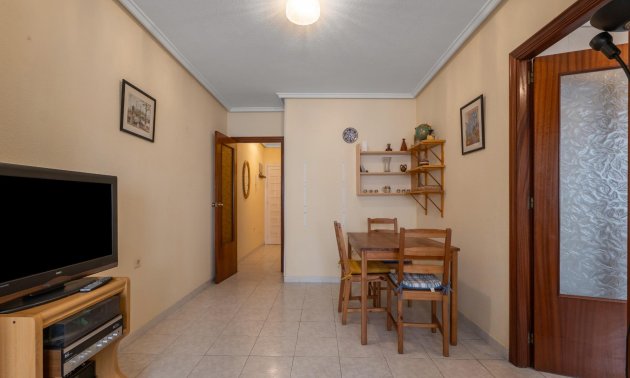 Resale - Apartment / flat -
Torrevieja - Centro