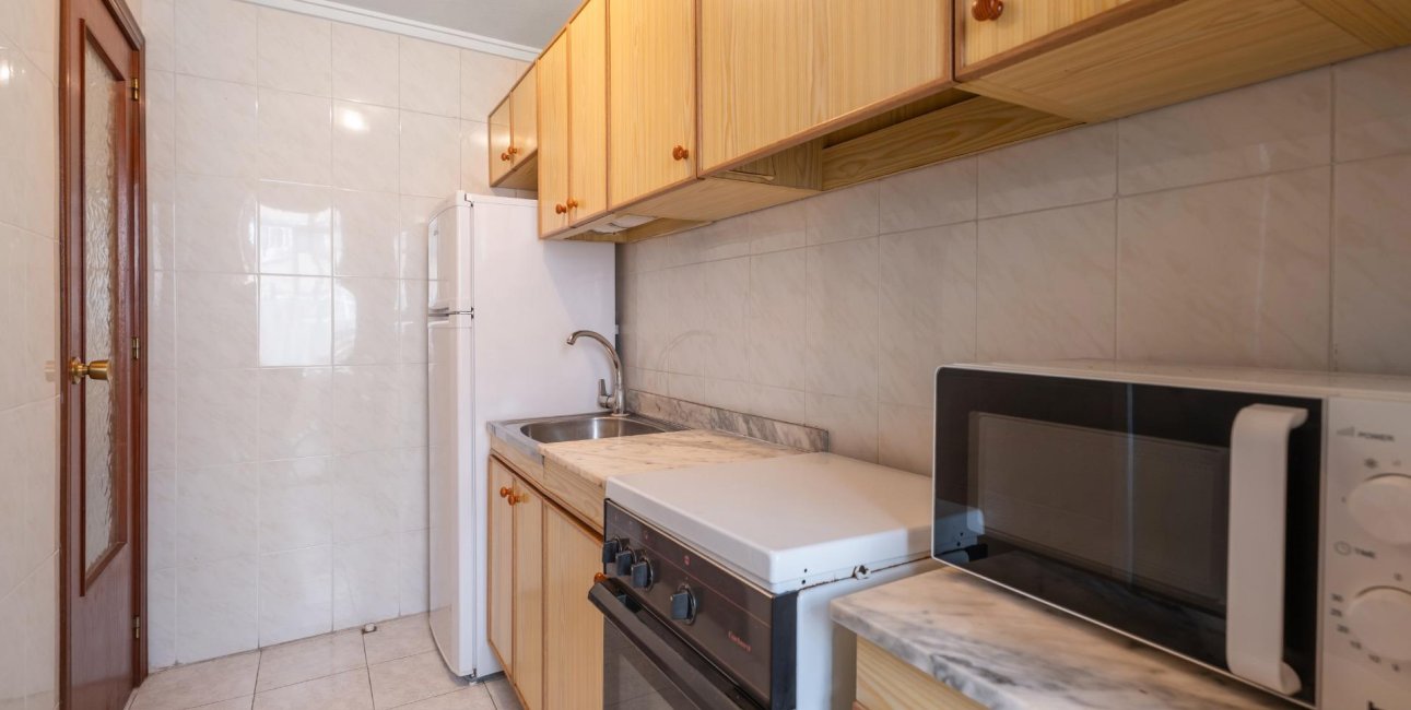 Resale - Apartment / flat -
Torrevieja - Centro