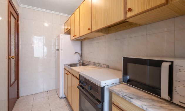 Resale - Apartment / flat -
Torrevieja - Centro