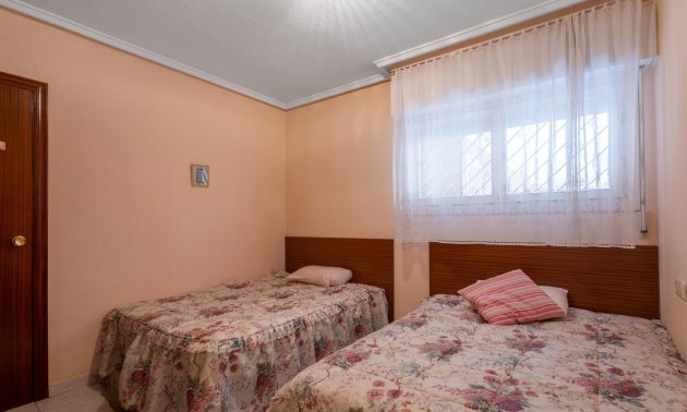 Resale - Apartment / flat -
Torrevieja - Centro