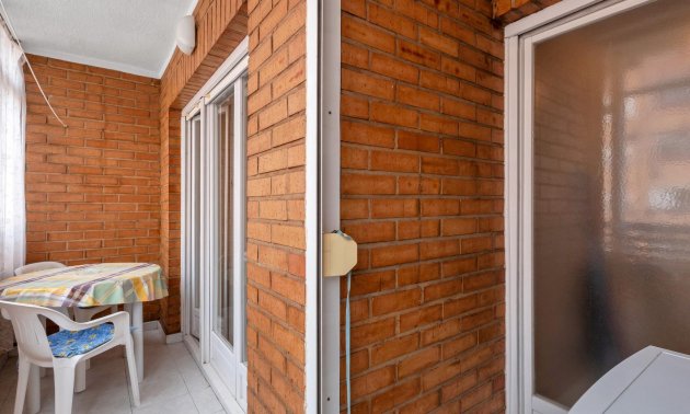 Resale - Apartment / flat -
Torrevieja - Centro