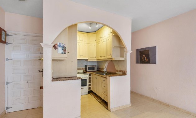 Resale - Apartment / flat -
Torrevieja - Paseo maritimo