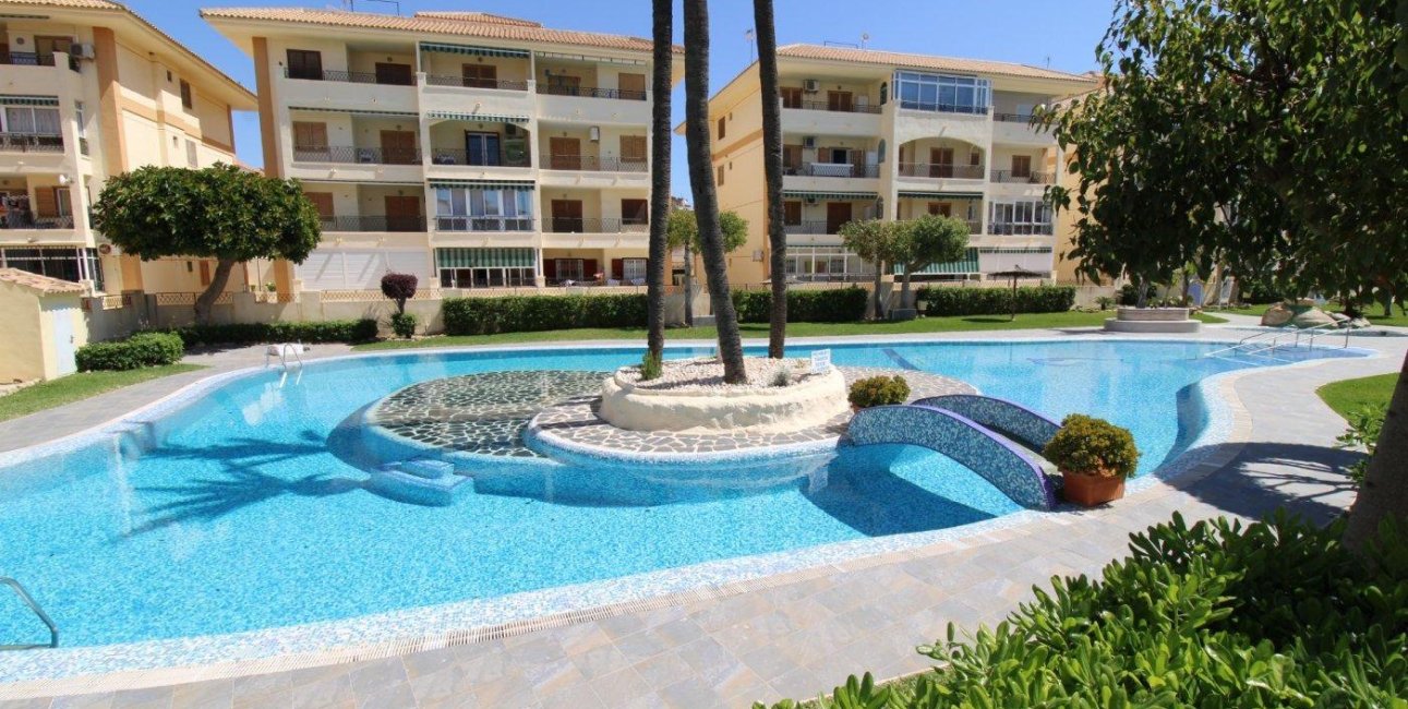 Reventa - Apartamento / piso -
Torrevieja - La Mata