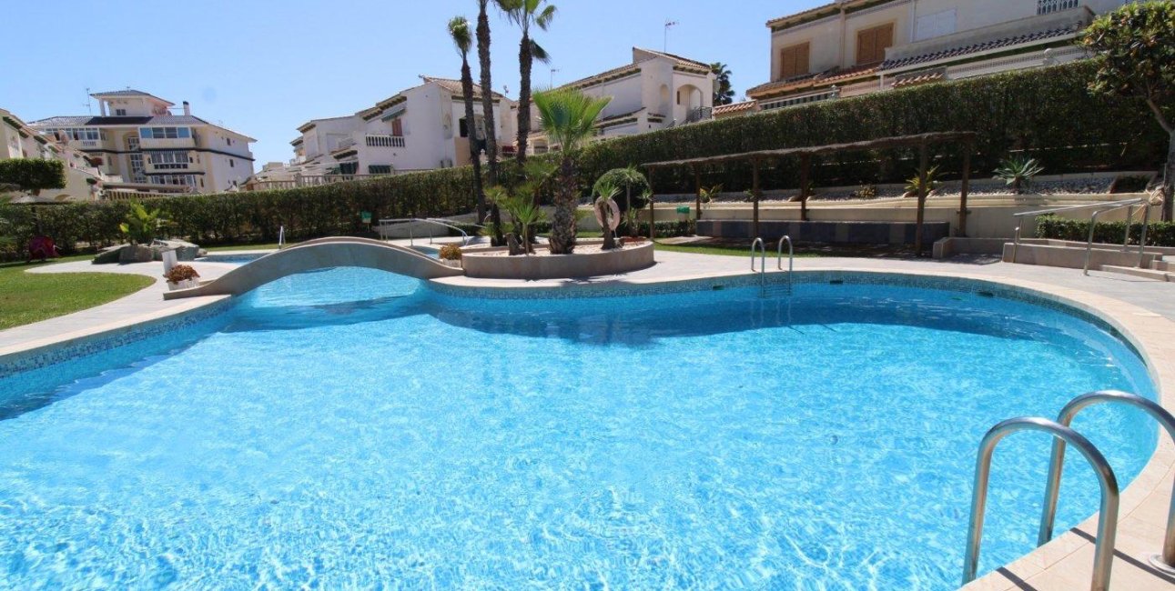 Reventa - Apartamento / piso -
Torrevieja - La Mata