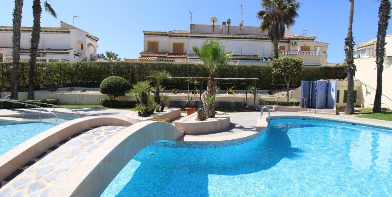 Reventa - Apartamento / piso -
Torrevieja - La Mata