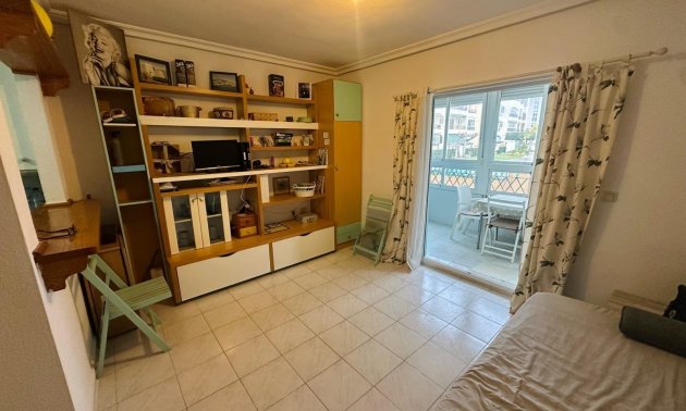 Reventa - Apartamento / piso -
Torrevieja - La Mata