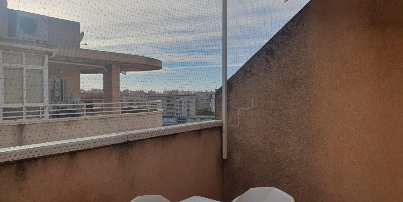 Reventa - Ático -
Torrevieja - Estacion de autobuses