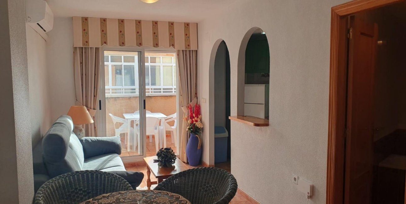 Reventa - Ático -
Torrevieja - Estacion de autobuses