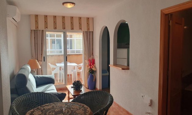 Reventa - Ático -
Torrevieja - Estacion de autobuses