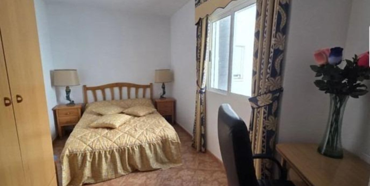 Reventa - Ático -
Torrevieja - Estacion de autobuses