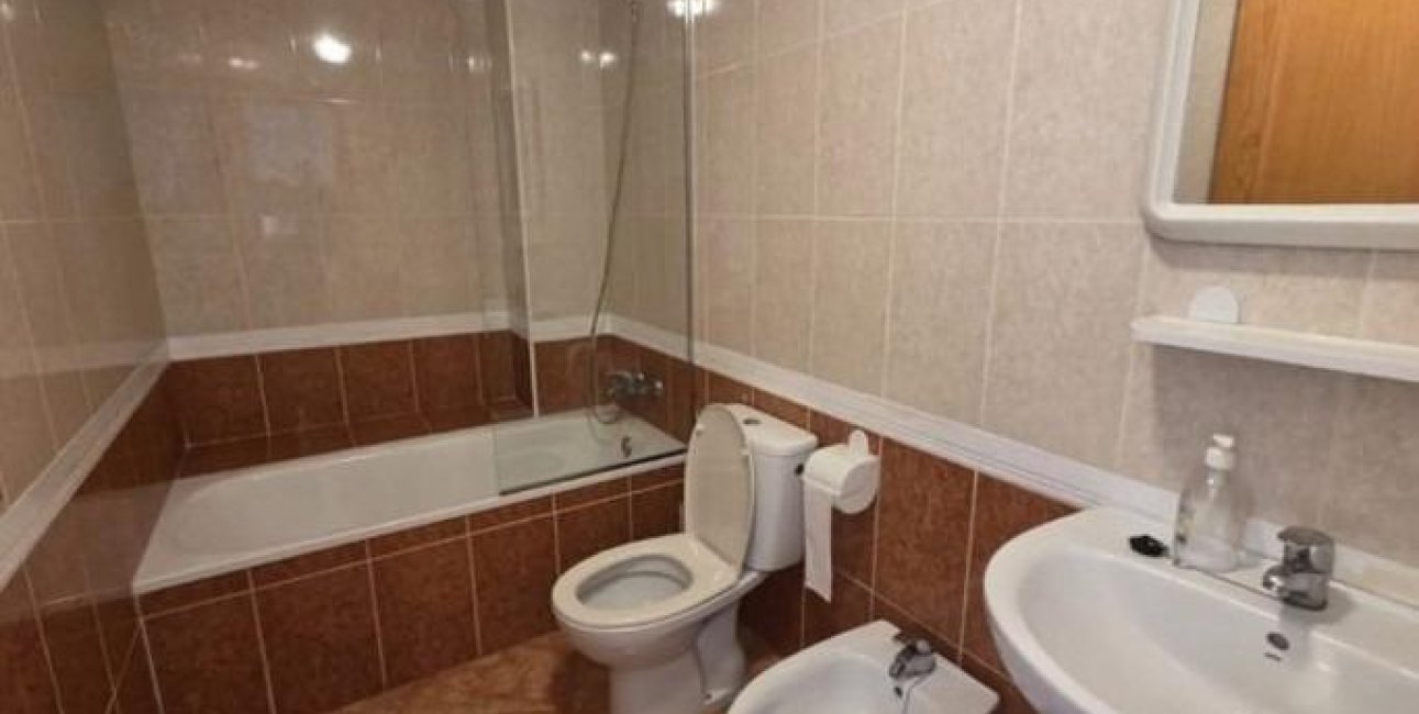 Reventa - Ático -
Torrevieja - Estacion de autobuses