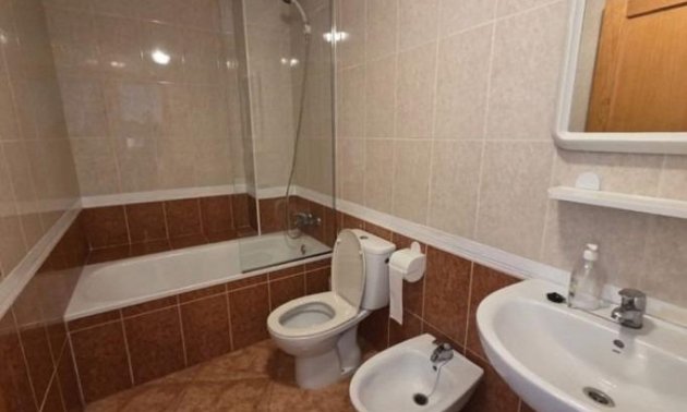 Reventa - Ático -
Torrevieja - Estacion de autobuses