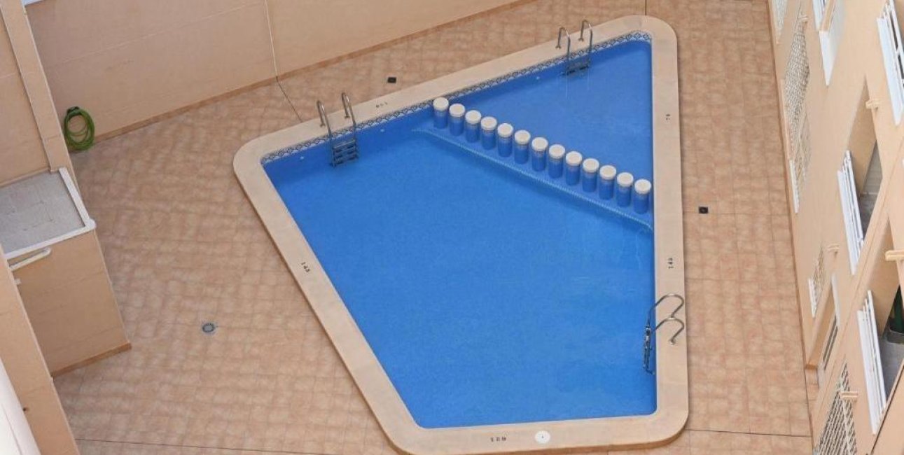 Reventa - Ático -
Torrevieja - Estacion de autobuses