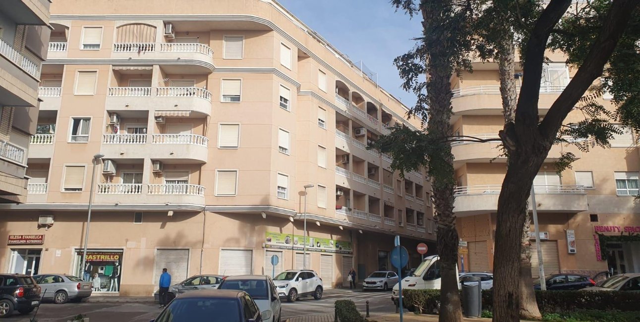 Reventa - Ático -
Torrevieja - Estacion de autobuses