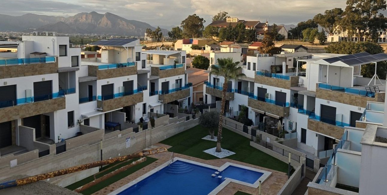 Rynek pierwotny - Dom Szeregowy -
Bigastro - pueblo