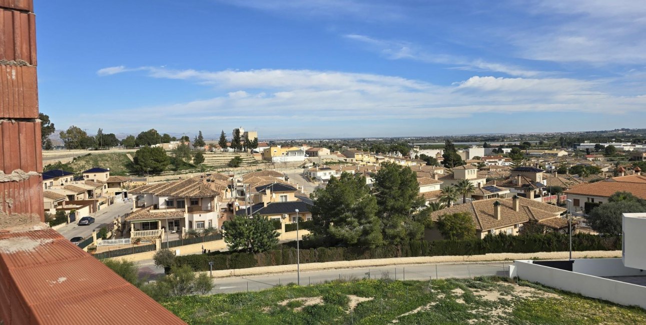Rynek pierwotny - Dom Szeregowy -
Bigastro - pueblo