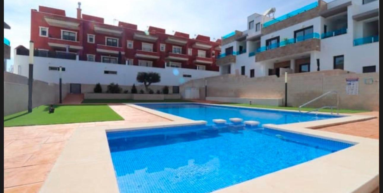 Rynek pierwotny - Dom Szeregowy -
Bigastro - pueblo