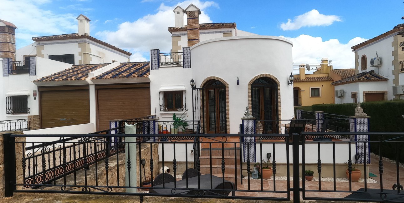 Rynek wtórny - Willa -
Algorfa - La Finca Golf Resort