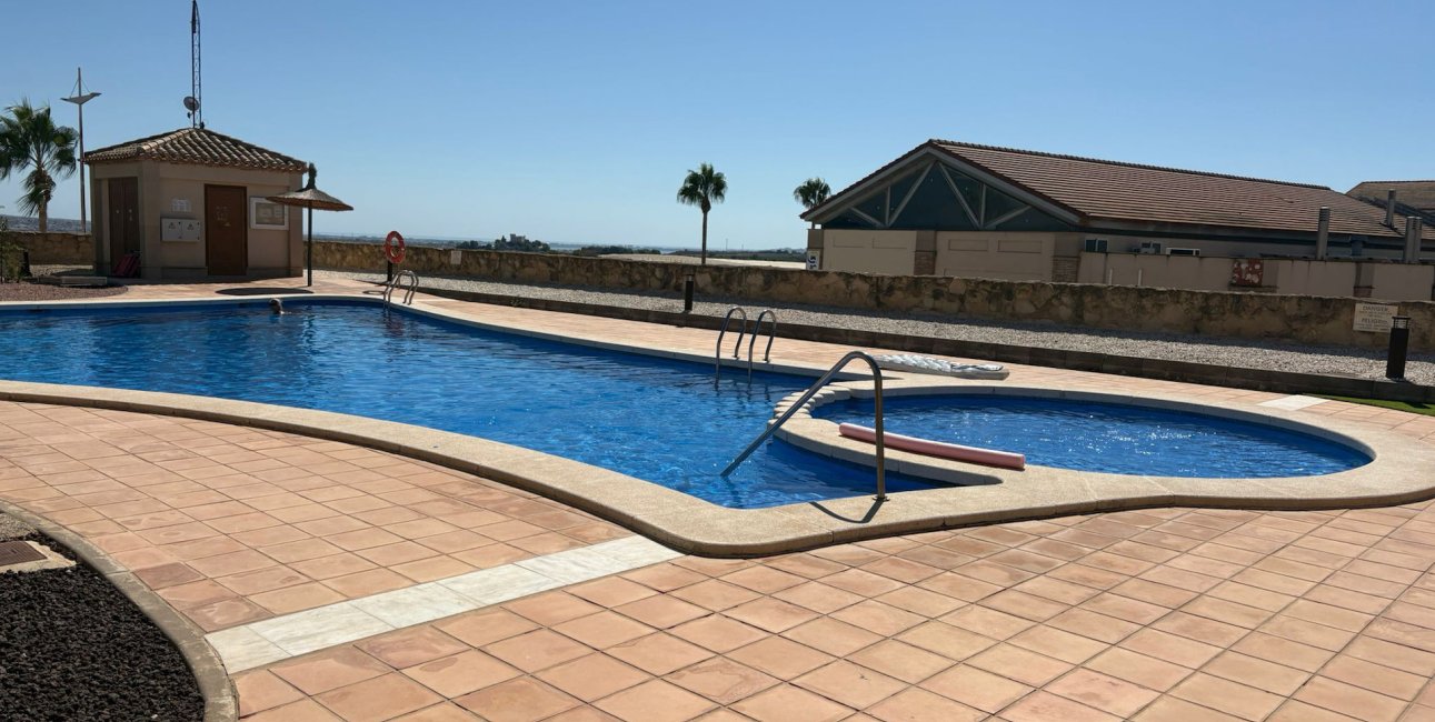 Rynek wtórny - Willa -
Algorfa - La Finca Golf Resort