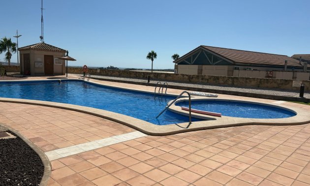 Rynek wtórny - Willa -
Algorfa - La Finca Golf Resort