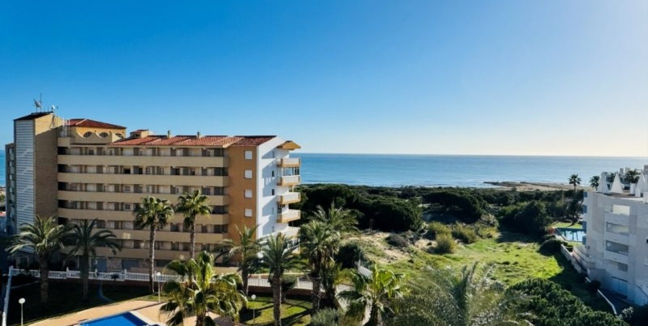 Resale - Penthouse -
Torrevieja - Alanis