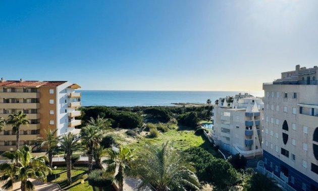 Resale - Penthouse -
Torrevieja - Alanis