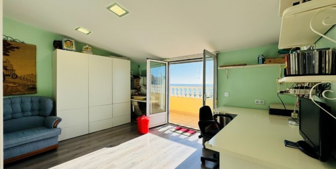 Resale - Penthouse -
Torrevieja - Alanis