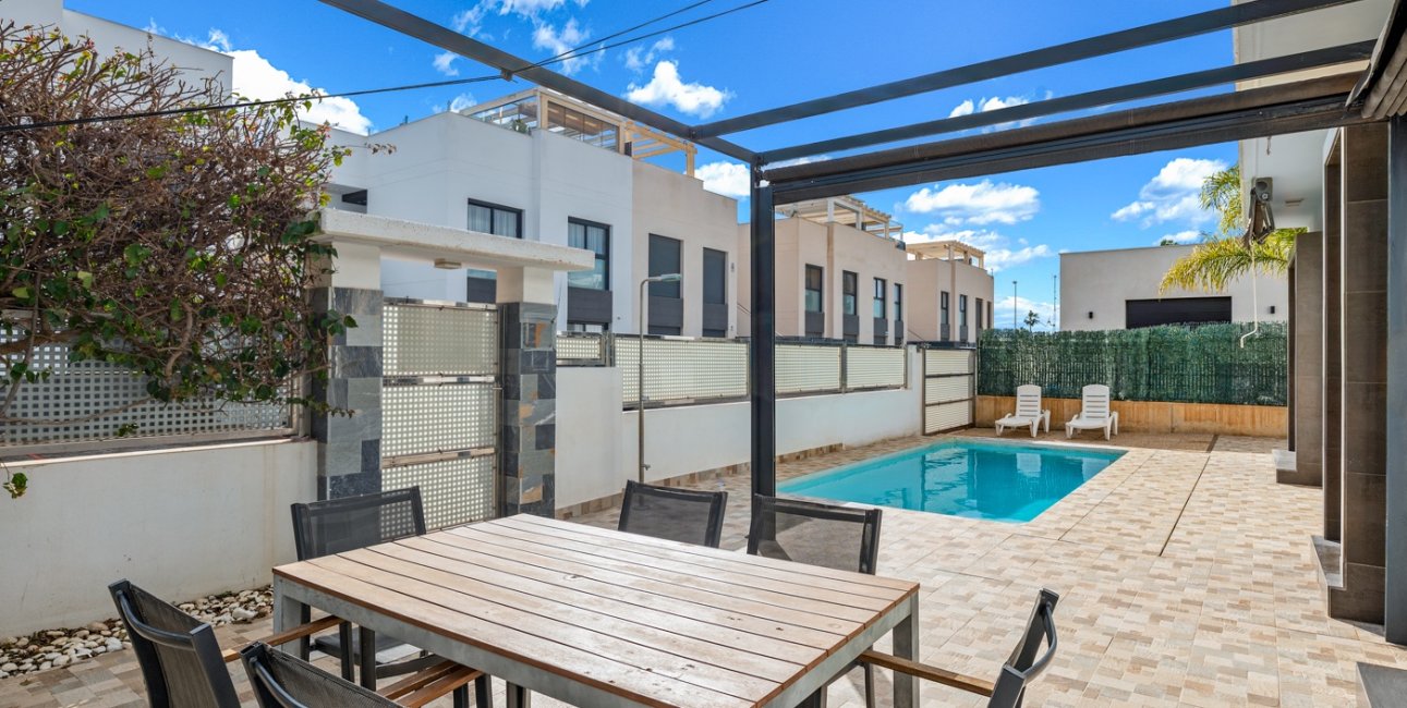 Resale - Villa -
Ciudad Quesada - La Laguna