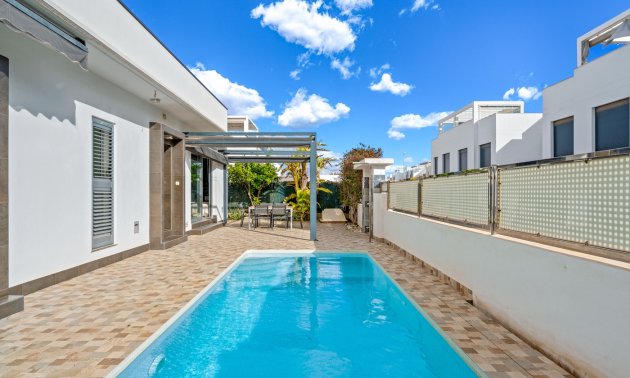 Resale - Villa -
Ciudad Quesada - La Laguna