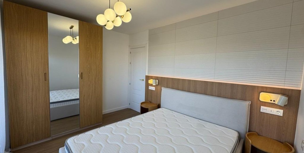 Resale - Apartment / flat -
Torrevieja - Punta prima