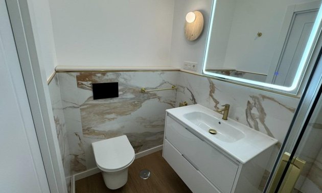 Resale - Apartment / flat -
Torrevieja - Punta prima