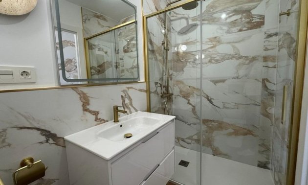 Resale - Apartment / flat -
Torrevieja - Punta prima