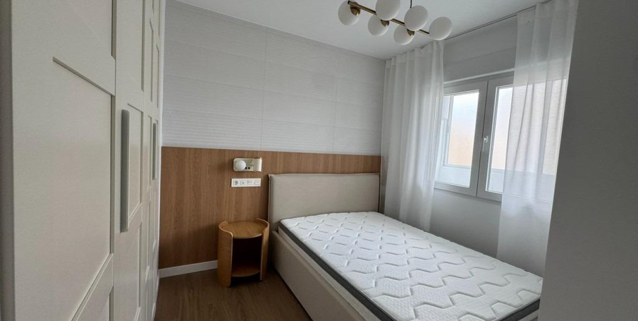 Resale - Apartment / flat -
Torrevieja - Punta prima