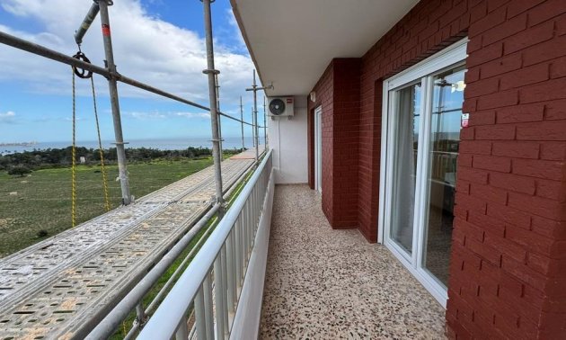 Resale - Apartment / flat -
Torrevieja - Punta prima