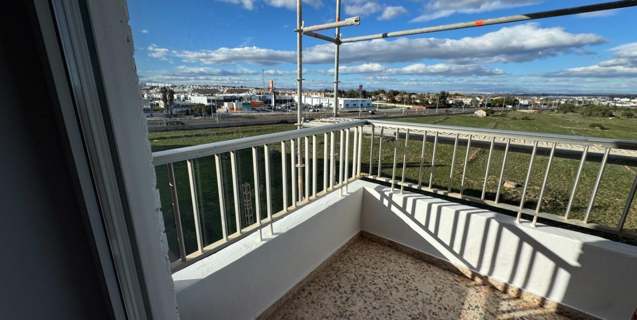 Resale - Apartment / flat -
Torrevieja - Punta prima
