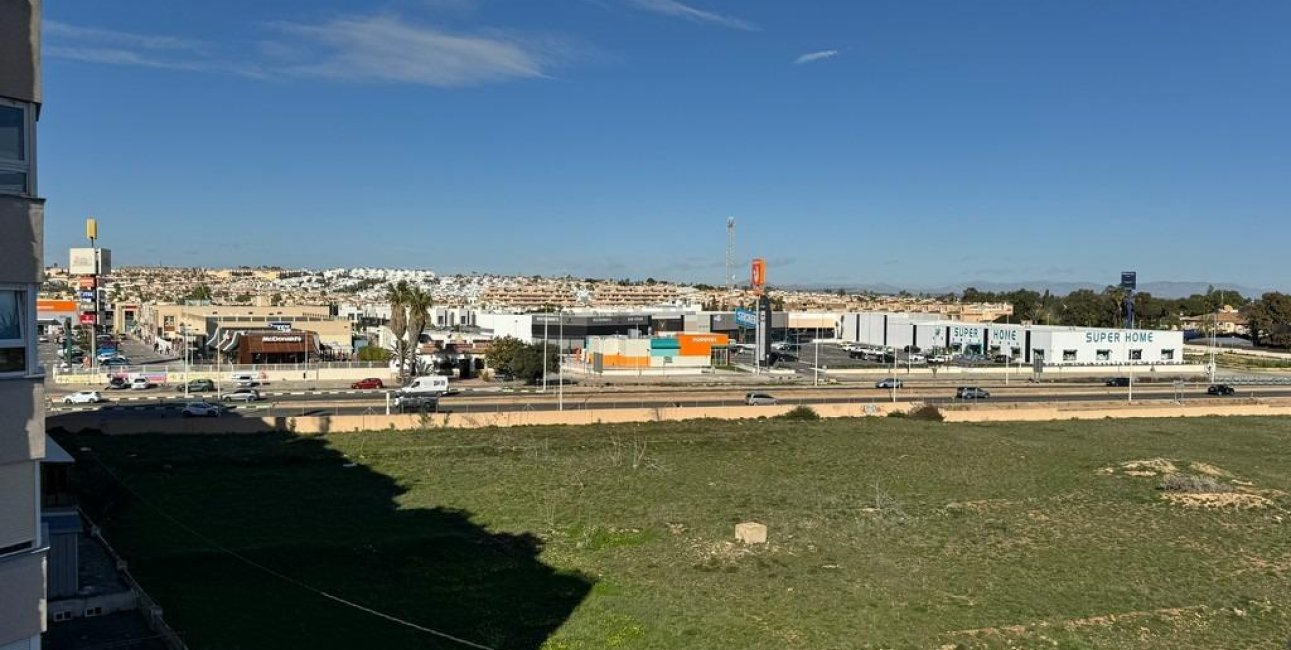 Resale - Apartment / flat -
Torrevieja - Punta prima