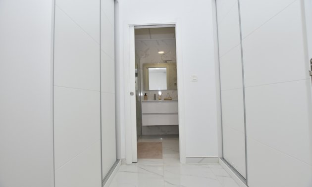 Rynek wtórny - Willa -
Los Montesinos - La Herrada