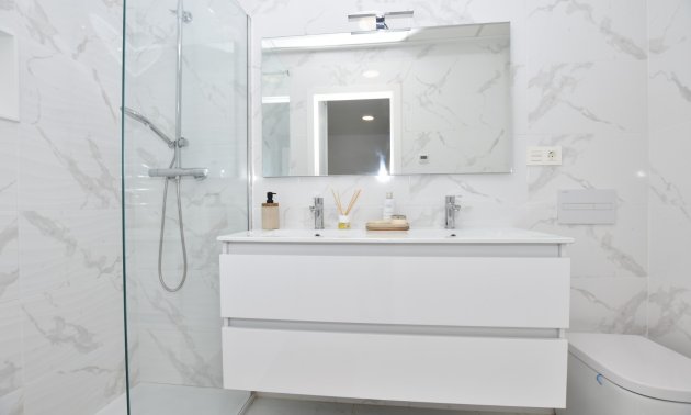 Rynek wtórny - Willa -
Los Montesinos - La Herrada