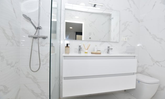 Rynek wtórny - Willa -
Los Montesinos - La Herrada