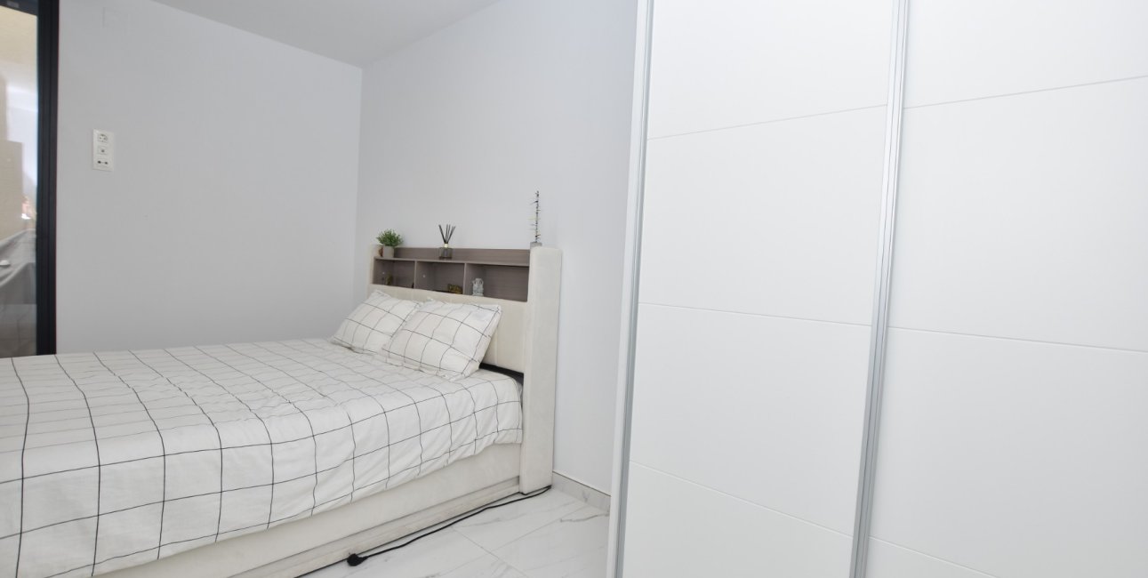 Rynek wtórny - Willa -
Los Montesinos - La Herrada