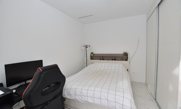 Rynek wtórny - Willa -
Los Montesinos - La Herrada