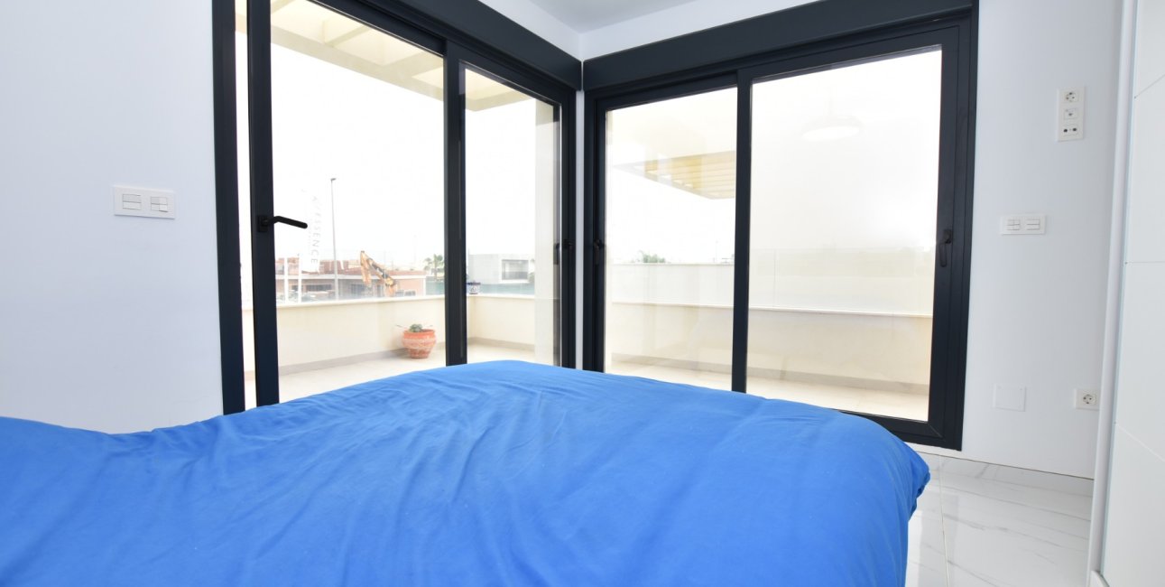 Rynek wtórny - Willa -
Los Montesinos - La Herrada