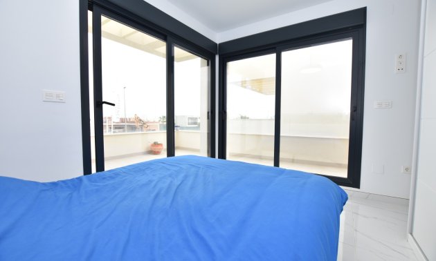 Rynek wtórny - Willa -
Los Montesinos - La Herrada