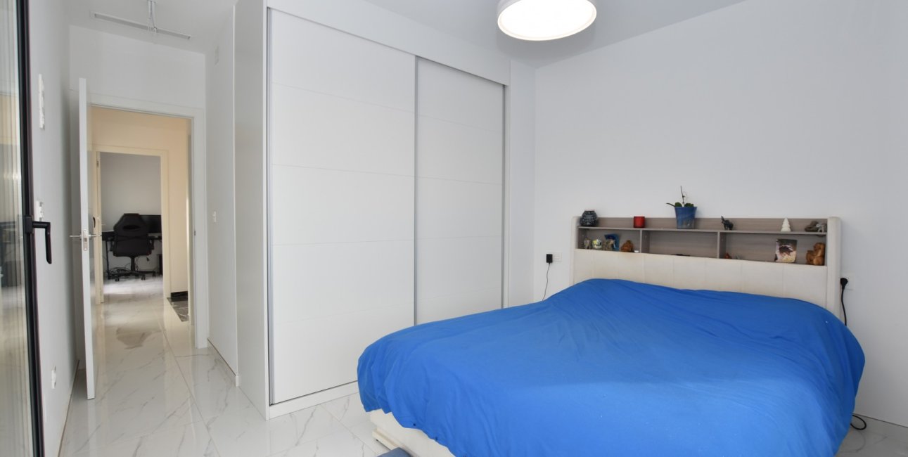 Rynek wtórny - Willa -
Los Montesinos - La Herrada