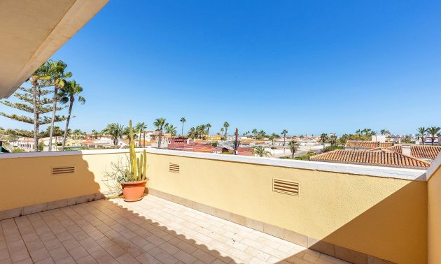 Reventa - Villa -
Torrevieja - Torreta florida